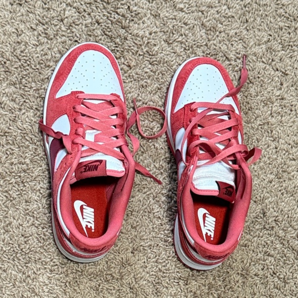Nike Sneakers in Red and White